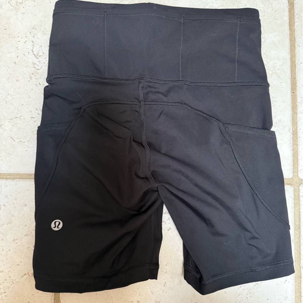 lululemon athletica High-Rise Black Bike Shorts - Picture 5 of 8